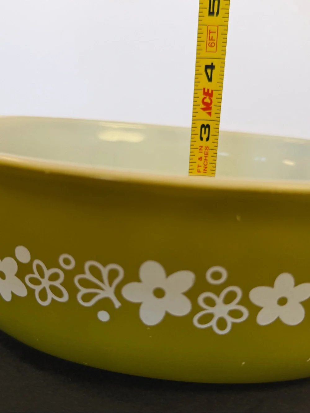 Vintage Avocado Green Spring Blossom Pyrex 1.5QT Covered Casserole